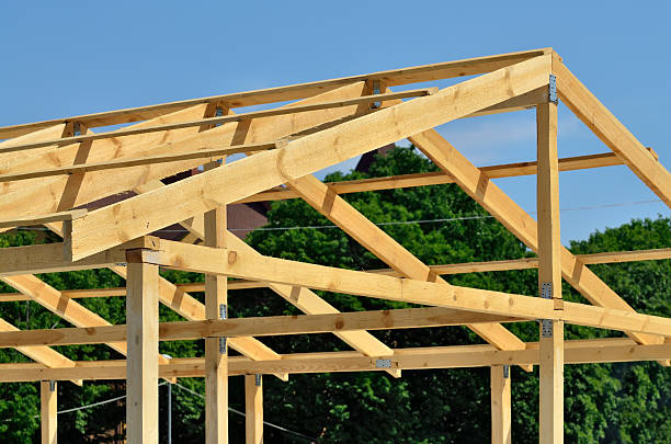 construction of rafter-style roof trusses